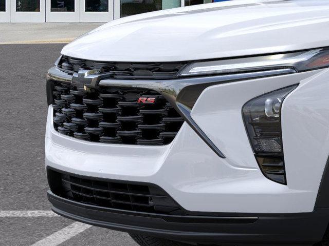 Photo of 2025 Summit White Chevrolet Trax