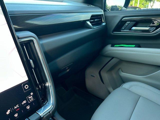 Photo of 2025 Onyx Black GMC Yukon