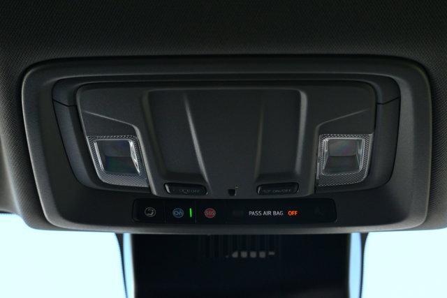 Photo of 2024 Iridescent Pearl Tricoat Chevrolet Silverado 3500