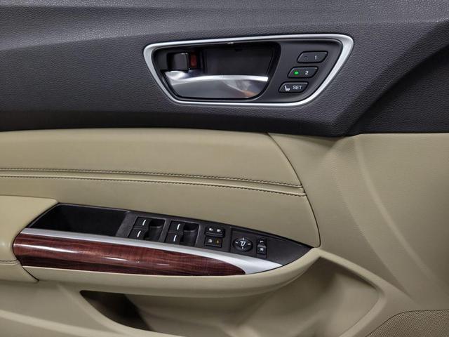 Photo of 2020 Platinum White Pearl Acura TLX
