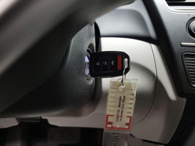 Photo of 2014 Alabaster Silver Metallic Honda Civic