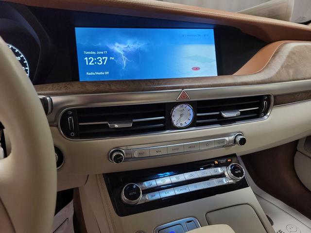 Photo of 2021 Uyuni White Genesis G90