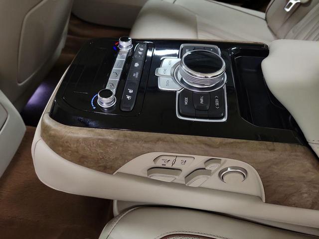 Photo of 2021 Uyuni White Genesis G90