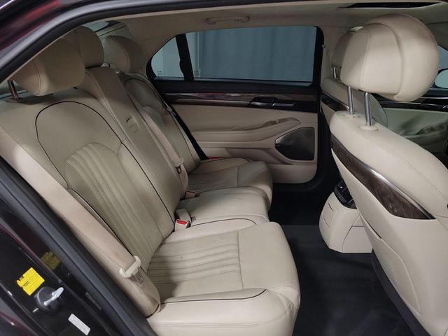 Photo of 2019 Victoria Black Genesis G90