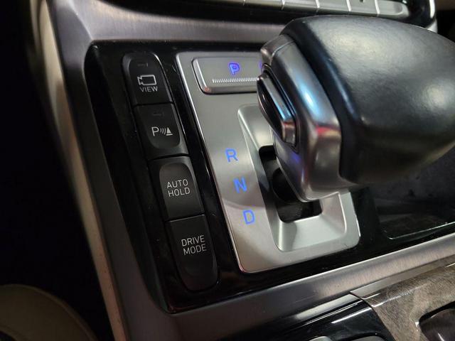 Photo of 2019 Victoria Black Genesis G90