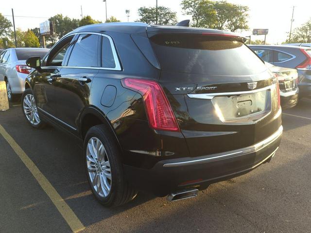 Photo of 2019 Stellar Black Metallic Cadillac XT5