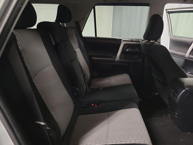 Photo of 2016 Classic Silver Metallic Toyota 4Runner