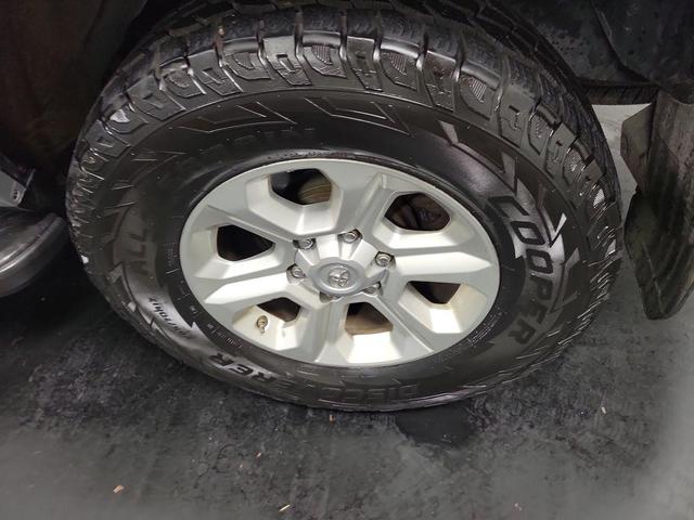 Photo of 2016 Classic Silver Metallic Toyota 4Runner
