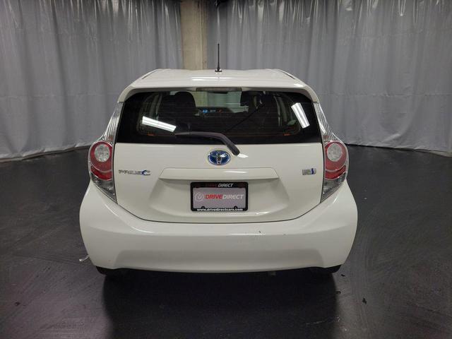 Photo of 2014 Super White Toyota Prius c
