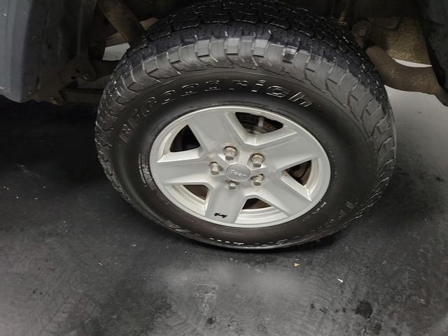 Photo of 2020 Black Clearcoat Jeep Gladiator