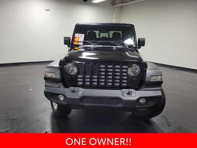 Photo of 2020 Black Clearcoat Jeep Gladiator