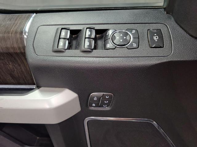 Photo of 2020 Oxford White Ford F-250