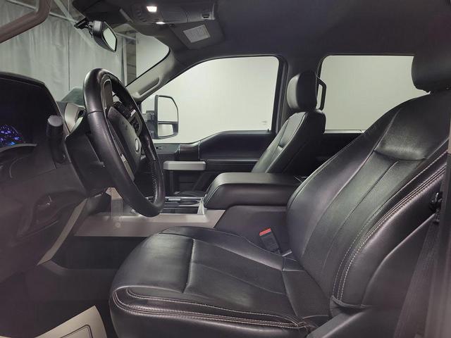 Photo of 2020 Oxford White Ford F-250