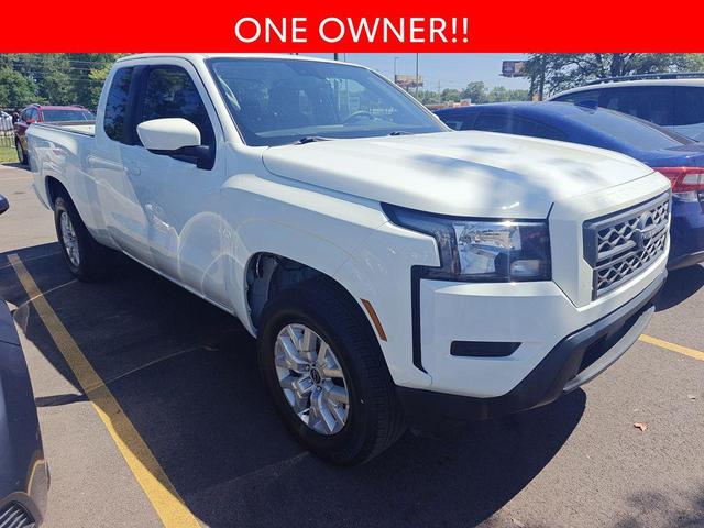 Photo of 2023 Glacier White Nissan Frontier