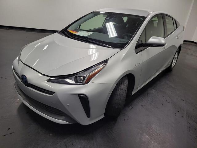 Photo of 2020 Classic Silver Metallic Toyota Prius
