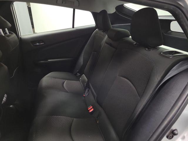 Photo of 2020 Classic Silver Metallic Toyota Prius