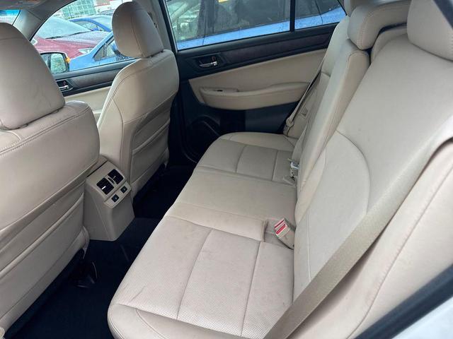 Photo of 2016 Crystal White Pearl Subaru Outback