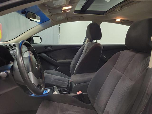 Photo of 2008 Dark Slate Metallic Nissan Altima