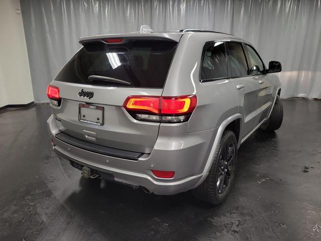 Photo of 2017 Billet Silver Metallic Clearcoat Jeep Grand Cherokee