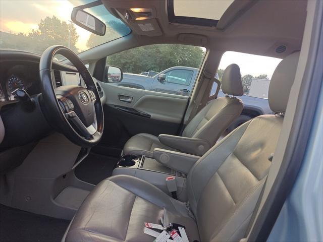 Photo of 2015 Sky Blue Pearl Toyota Sienna
