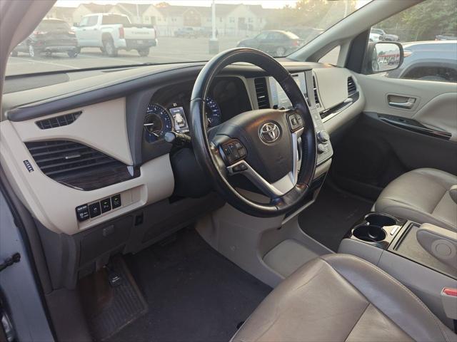 Photo of 2015 Sky Blue Pearl Toyota Sienna