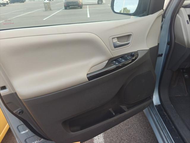Photo of 2015 Sky Blue Pearl Toyota Sienna
