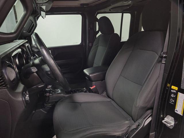 Photo of 2022 Black Clearcoat Jeep Wrangler Unlimited