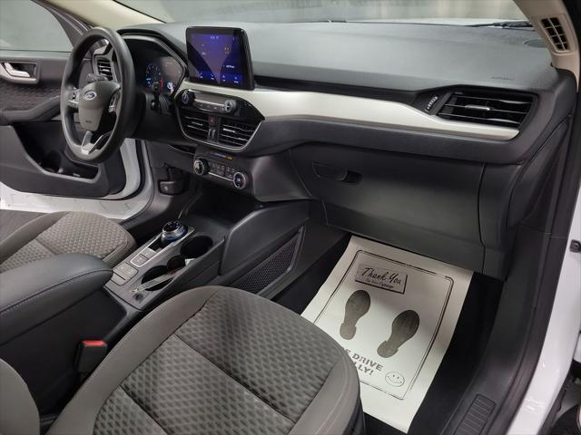 Photo of 2020 Oxford White Ford Escape