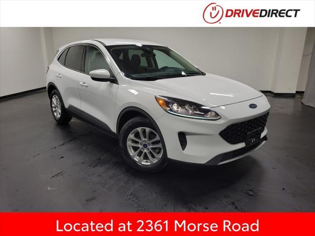 Photo of 2020 Oxford White Ford Escape