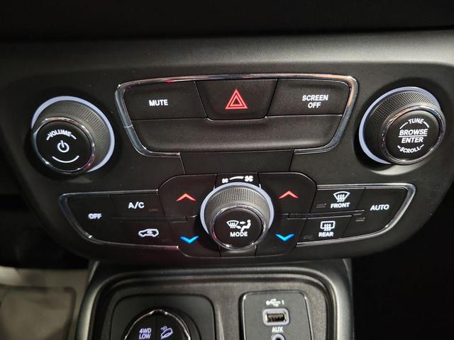 Photo of 2020 Laser Blue Pearlcoat Jeep Compass