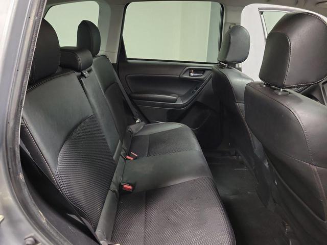 Photo of 2018 Ice Silver Metallic Subaru Forester