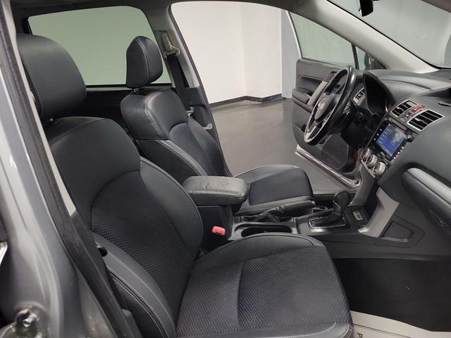 Photo of 2018 Ice Silver Metallic Subaru Forester
