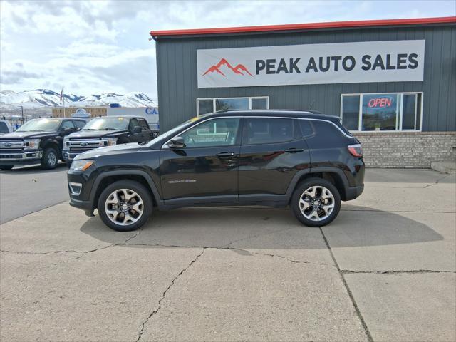 Photo of 2021 Diamond Black Crystal Pearlcoat Jeep Compass