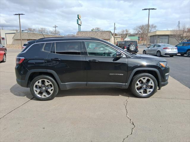 Photo of 2021 Diamond Black Crystal Pearlcoat Jeep Compass