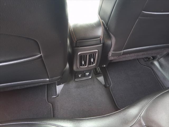 Photo of 2021 Diamond Black Crystal Pearlcoat Jeep Compass