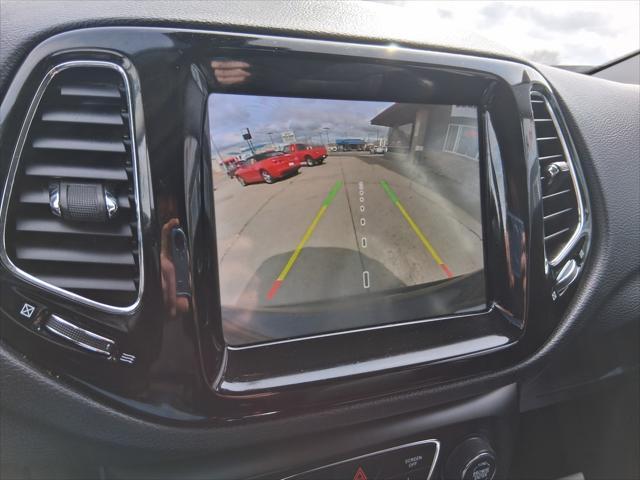 Photo of 2021 Diamond Black Crystal Pearlcoat Jeep Compass
