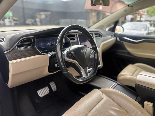 Photo of 2016 BLACK Tesla Model X