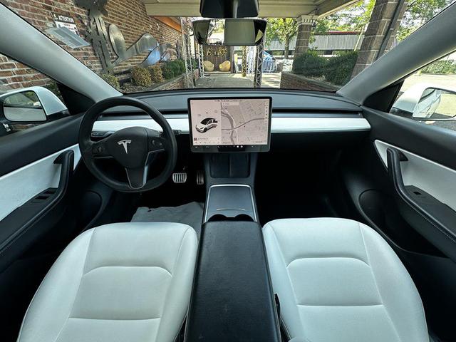 Photo of 2021 Pearl White Multi-Coat Tesla Model Y