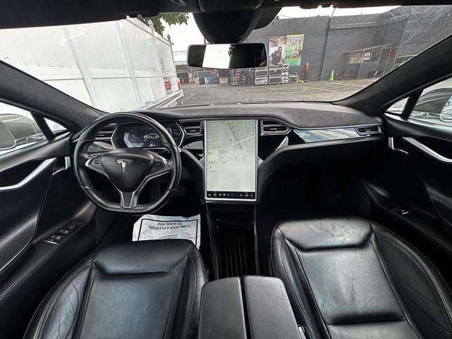 Photo of 2016 GRY Tesla Model S