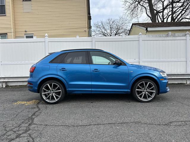 Photo of 2018 BLUE Audi Q3