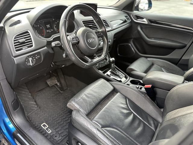 Photo of 2018 BLUE Audi Q3
