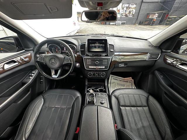 Photo of 2018 BLACK Mercedes-Benz GLS 450