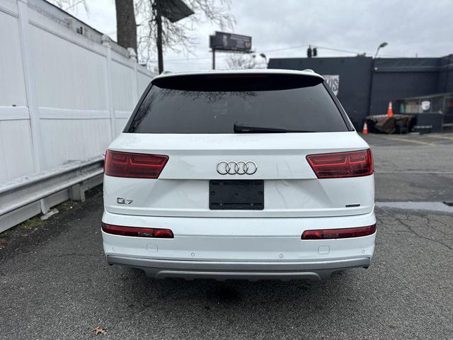 Photo of 2017 WHITE Audi Q7