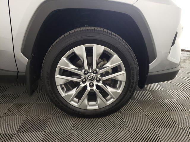 Photo of 2024 Silver Sky Metallic Toyota RAV4