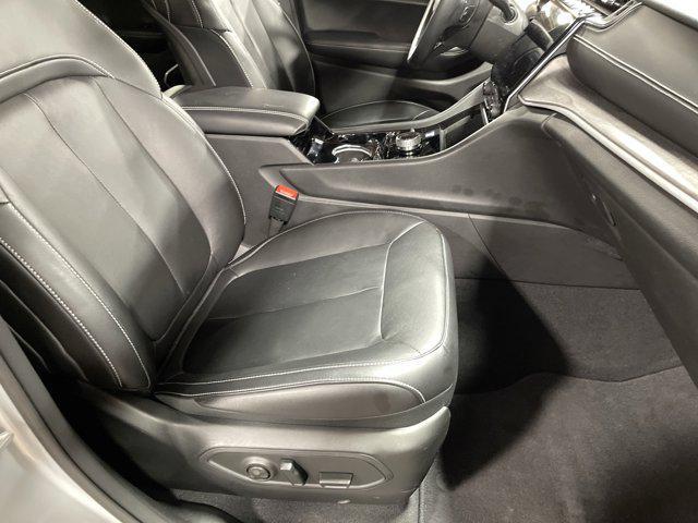 Photo of 2022 Silver Zynith Jeep Grand Cherokee