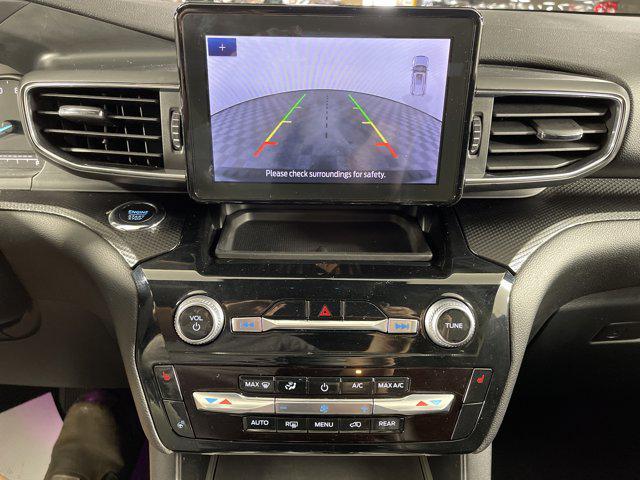 Photo of 2023 Carbonized Gray Metallic Ford Explorer