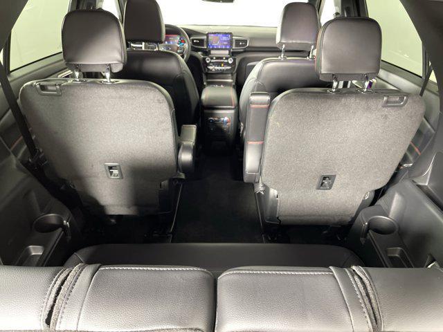 Photo of 2023 Carbonized Gray Metallic Ford Explorer