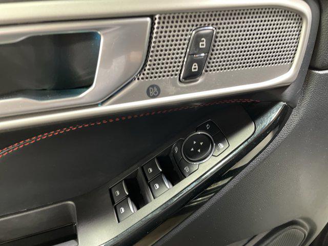 Photo of 2023 Carbonized Gray Metallic Ford Explorer