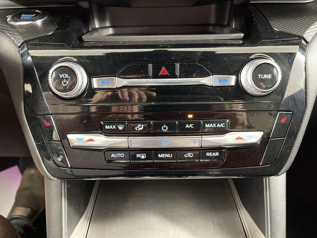 Photo of 2023 Carbonized Gray Metallic Ford Explorer