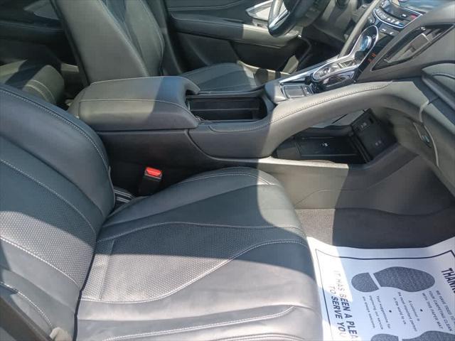 Photo of 2023 Platinum White Pearl Acura RDX